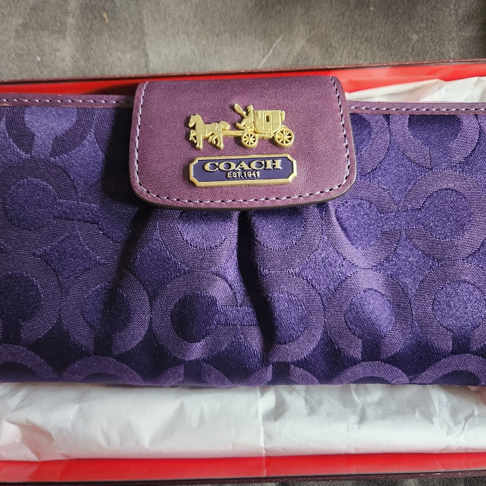Coach Violet Signature Wallet